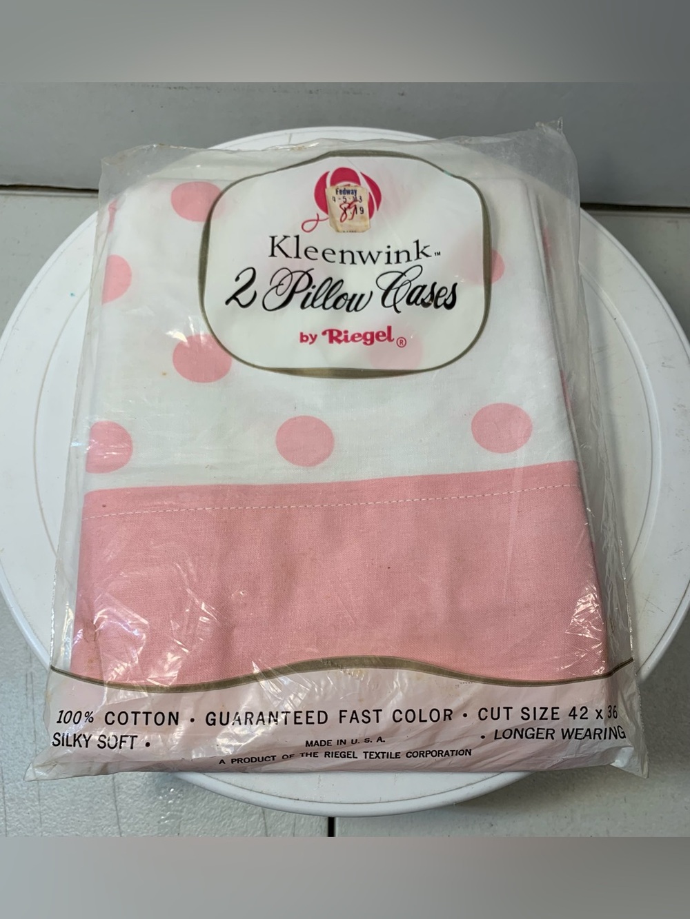 Kleenwink Set of Standard Pink Polka Dot Stand Pillowcases.           3937K